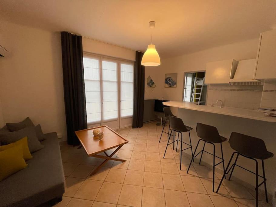 Appartement St Leger 드라기냥 외부 사진